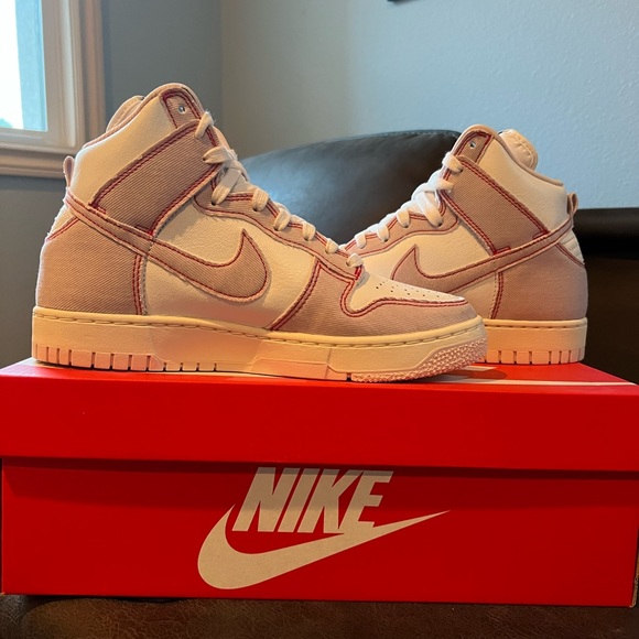 Nike Dunk High 1985 'Barely Rose'
Men’s 7
Womens 8.5 - Picture 3 of 5